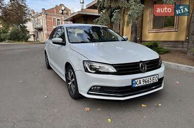 Седан Volkswagen Jetta 2016 в Полтаве
