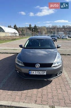 Седан Volkswagen Jetta 2011 в 