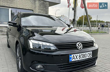Седан Volkswagen Jetta 2013 в 