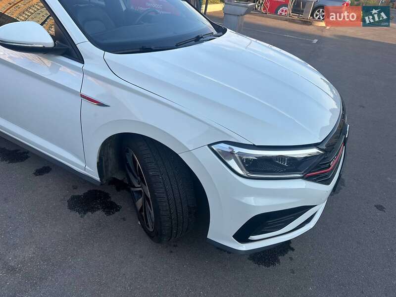 Седан Volkswagen Jetta 2019 в Києві