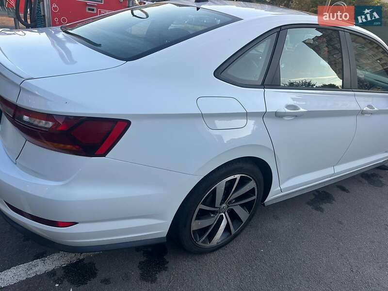 Седан Volkswagen Jetta 2019 в Києві