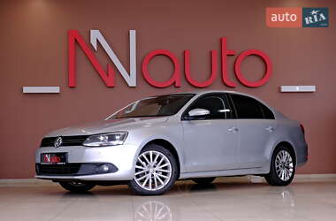 Седан Volkswagen Jetta 2013 в Одесі