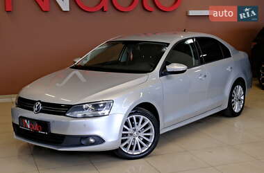 Седан Volkswagen Jetta 2013 в 