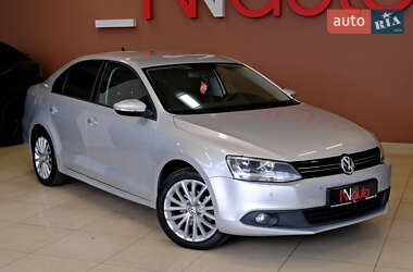 Седан Volkswagen Jetta 2013 в 