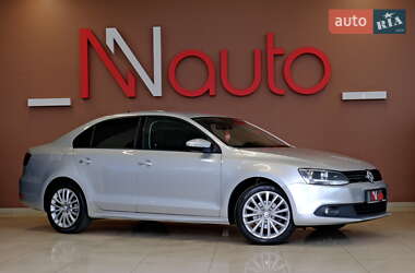 Седан Volkswagen Jetta 2013 в 