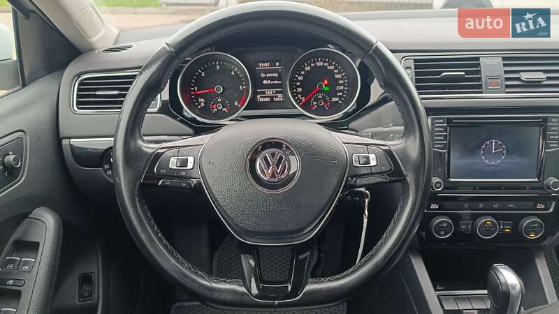 Седан Volkswagen Jetta 2016 в Киеве