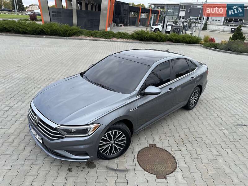 Седан Volkswagen Jetta 2019 в Харкові