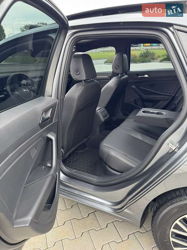 Седан Volkswagen Jetta 2019 в Харкові