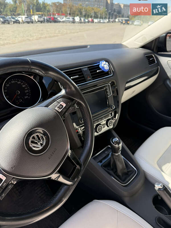 Седан Volkswagen Jetta 2016 в Харкові фото 14 Седан Volkswagen Jetta 2016 в Харкові
