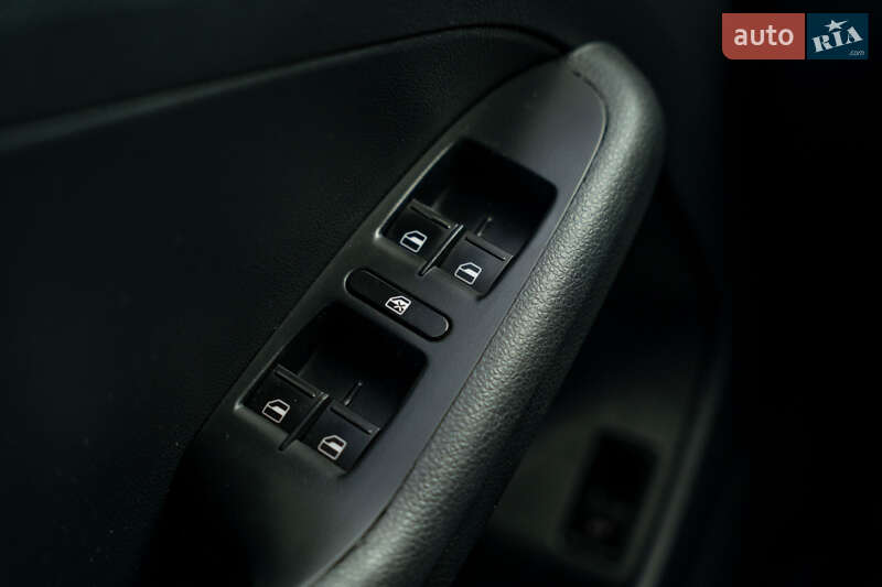 Седан Volkswagen Jetta 2012 в Черновцах фото 17 Седан Volkswagen Jetta 2012 в Черновцах