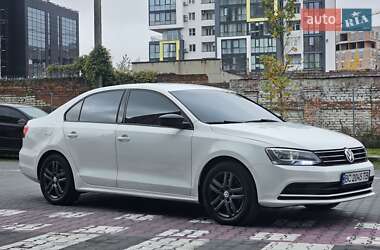 Седан Volkswagen Jetta 2017 в Львові