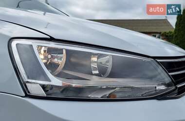 Седан Volkswagen Jetta 2017 в 