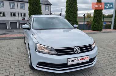 Седан Volkswagen Jetta 2017 в 