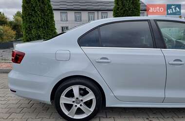 Седан Volkswagen Jetta 2017 в 