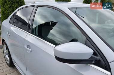 Седан Volkswagen Jetta 2017 в 