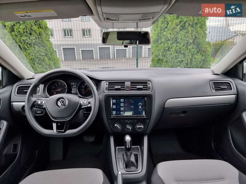 Седан Volkswagen Jetta 2017 в Виннице