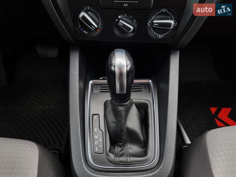 Седан Volkswagen Jetta 2017 в Виннице