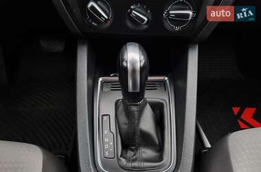Седан Volkswagen Jetta 2017 в 