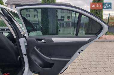 Седан Volkswagen Jetta 2017 в 