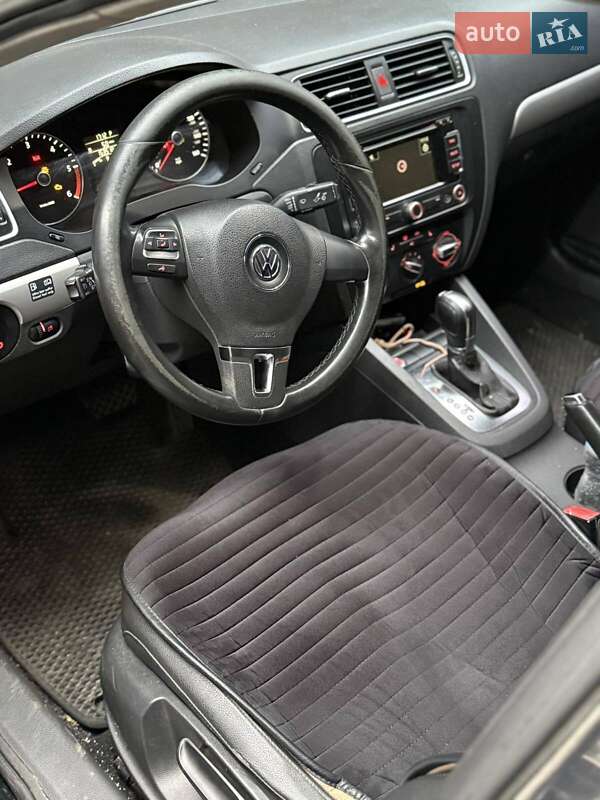 Седан Volkswagen Jetta 2011 в Одессе