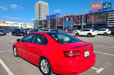 Седан Volkswagen Jetta 2015 в 