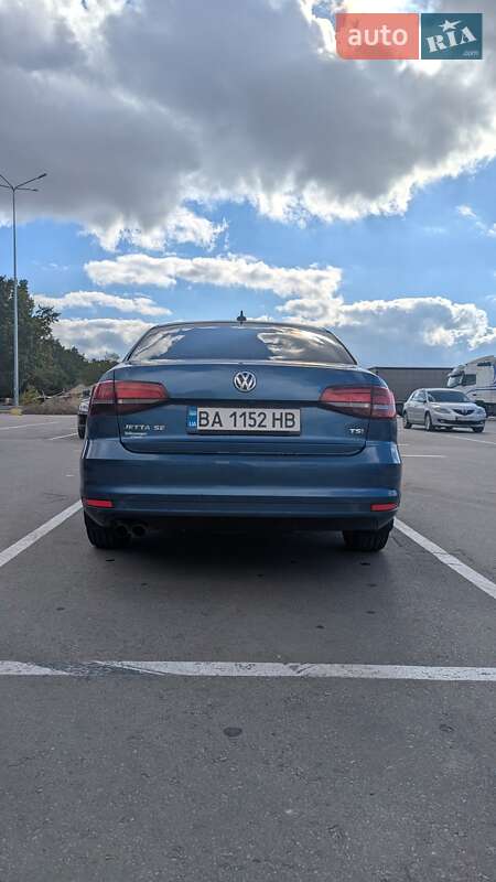 Седан Volkswagen Jetta 2016 в Кропивницком