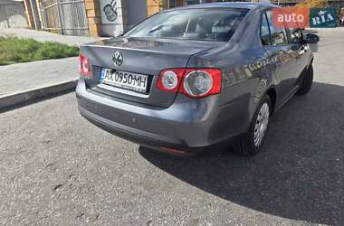 Седан Volkswagen Jetta 2008 в 