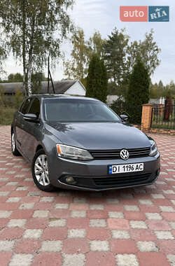 Седан Volkswagen Jetta 2012 в Городні
