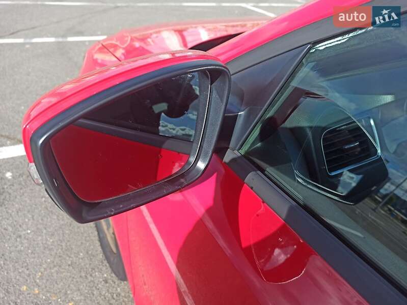 Седан Volkswagen Jetta 2014 в Києві