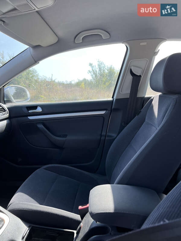 Седан Volkswagen Jetta 2008 в Борщеве