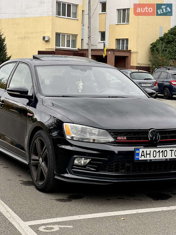 Седан Volkswagen Jetta 2016 в Києві