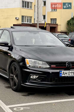 Седан Volkswagen Jetta 2016 в 