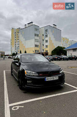 Седан Volkswagen Jetta 2016 в 