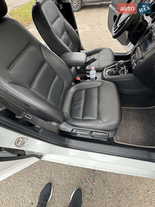 Седан Volkswagen Jetta 2016 в Харькове