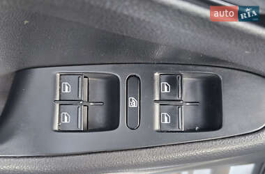 Седан Volkswagen Jetta 2012 в 
