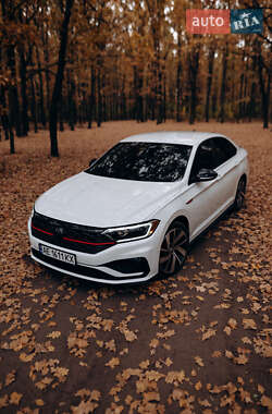 Седан Volkswagen Jetta 2019 в 