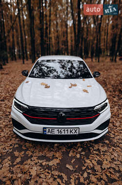 Седан Volkswagen Jetta 2019 в 