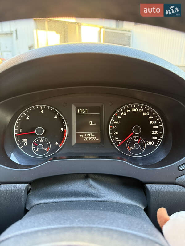 Седан Volkswagen Jetta 2012 в Львове