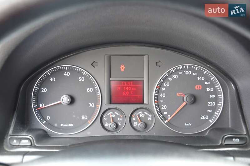 Седан Volkswagen Jetta 2006 в Львове