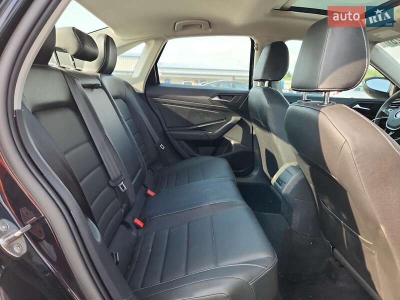 Седан Volkswagen Jetta 2021 в Рівному