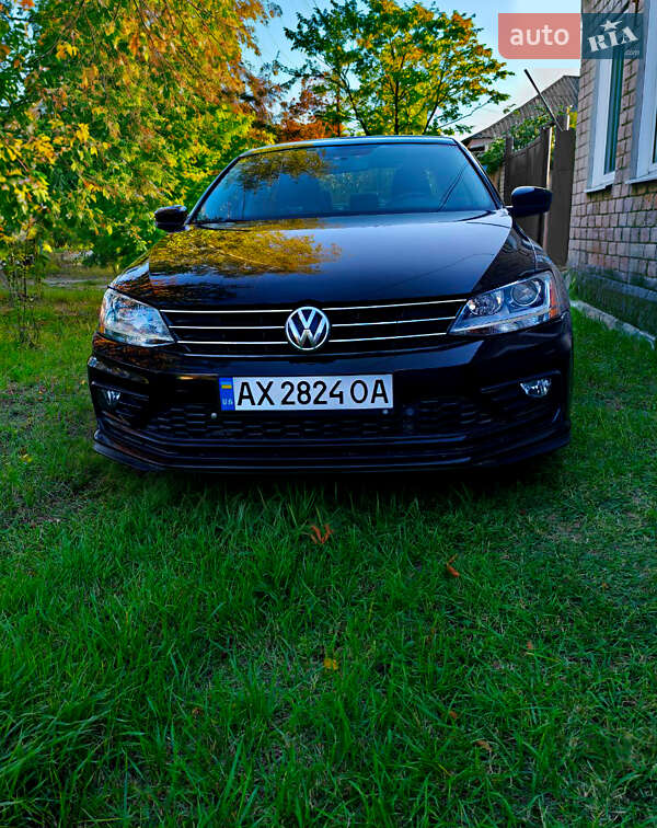Седан Volkswagen Jetta 2017 в 