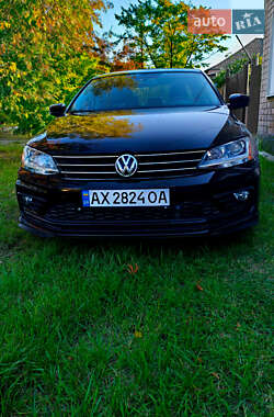 Седан Volkswagen Jetta 2017 в 