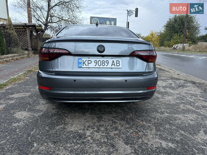 Седан Volkswagen Jetta 2019 в Запоріжжі