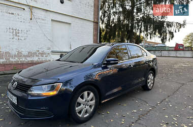 Седан Volkswagen Jetta 2013 в 