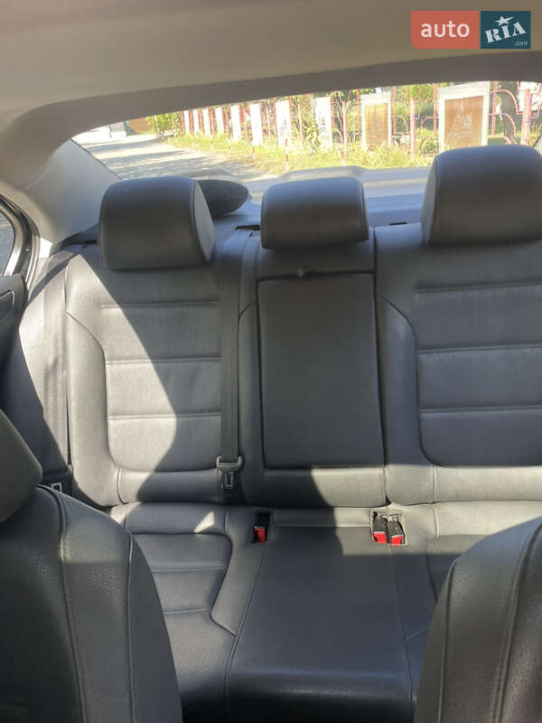 Седан Volkswagen Jetta 2010 в Киеве фото 8 Седан Volkswagen Jetta 2010 в Киеве