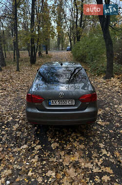 Седан Volkswagen Jetta 2014 в 