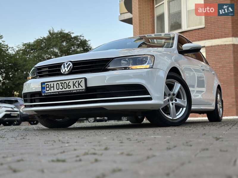 Седан Volkswagen Jetta 2016 в Одессе