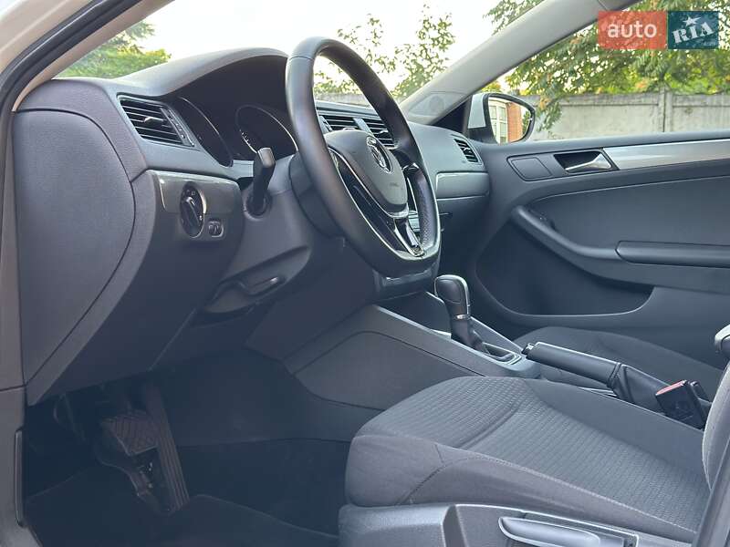 Седан Volkswagen Jetta 2016 в Одессе