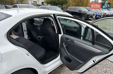 Седан Volkswagen Jetta 2014 в 