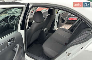 Седан Volkswagen Jetta 2014 в 